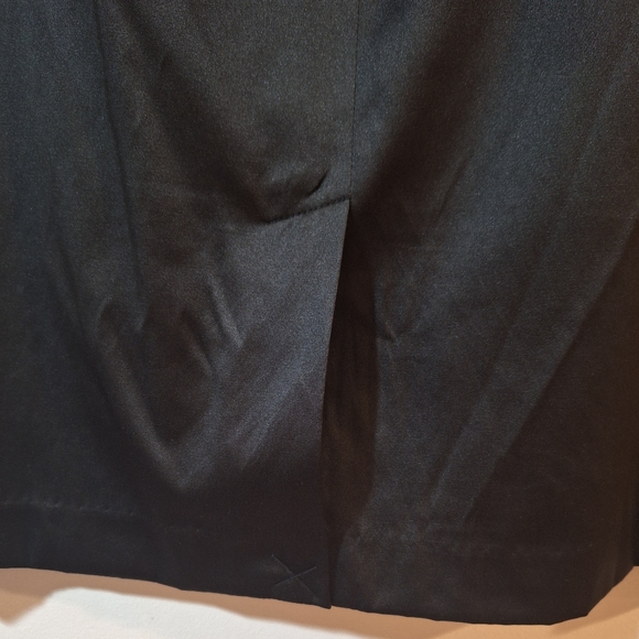 RW&CO. Black skirt, women's size 10 NWOT - Picture 3 of 7